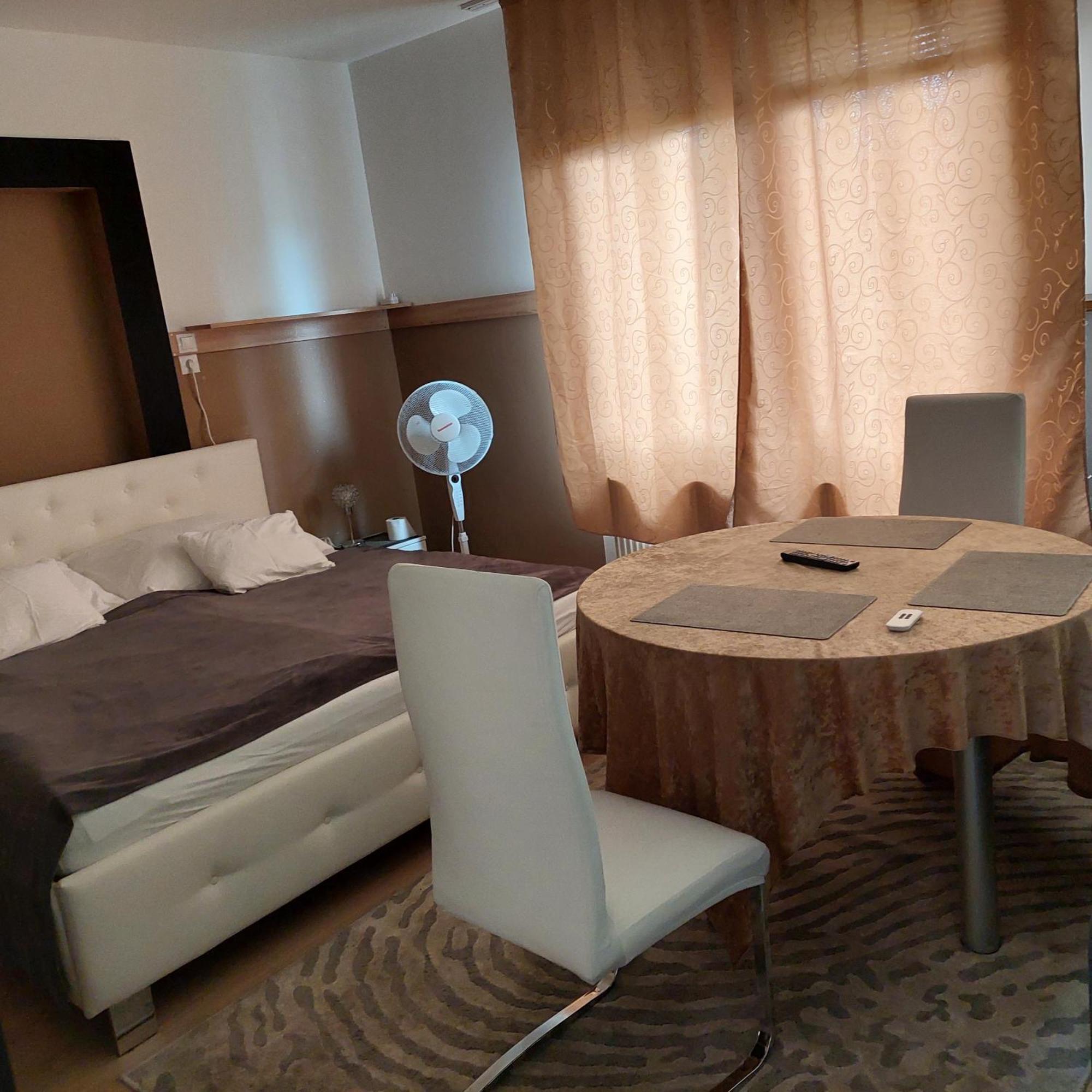Ujszeged Apartman Extérieur photo