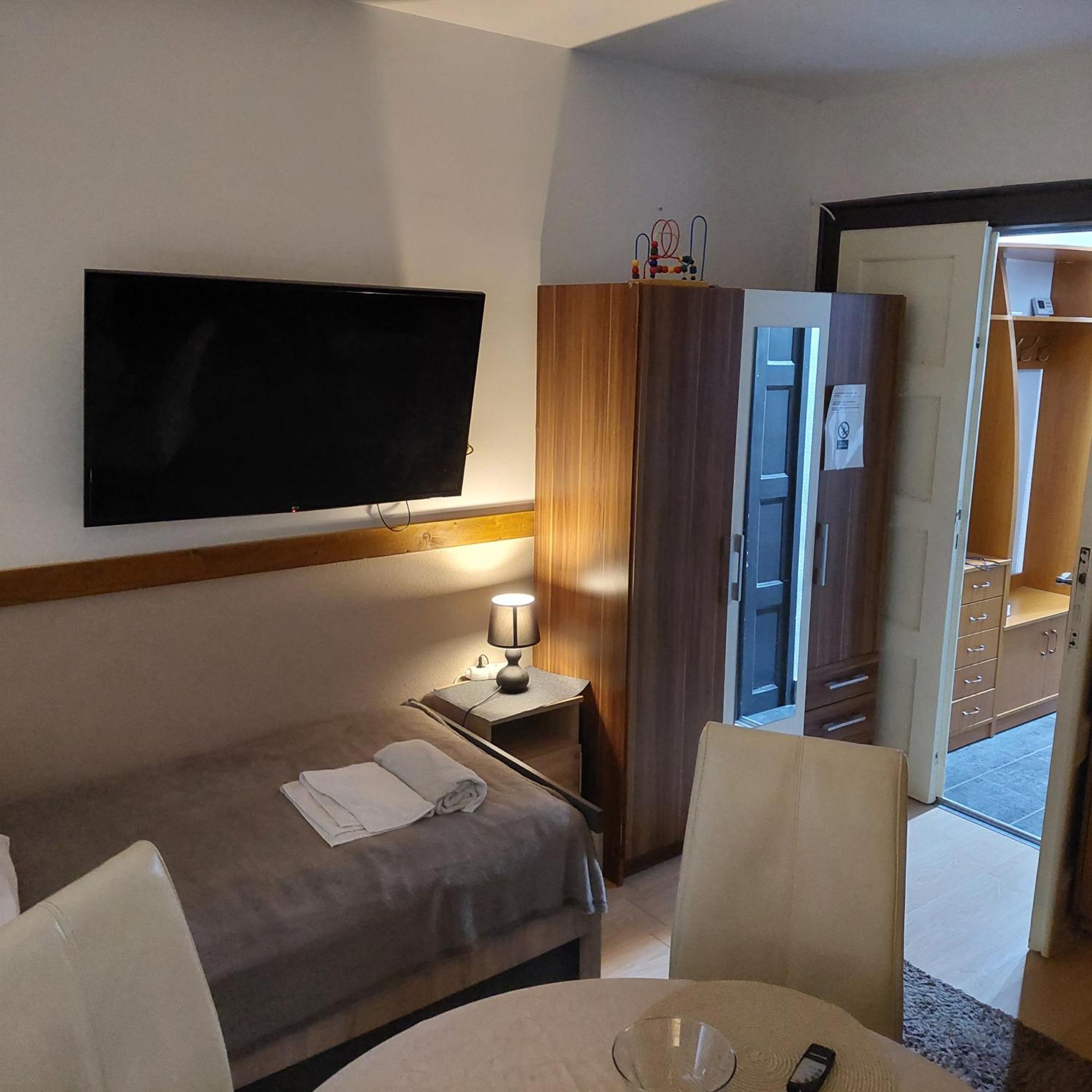 Ujszeged Apartman Chambre photo